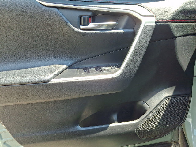 Used 2020 Toyota RAV4 TRD Off-Road AWD/4WD image 11