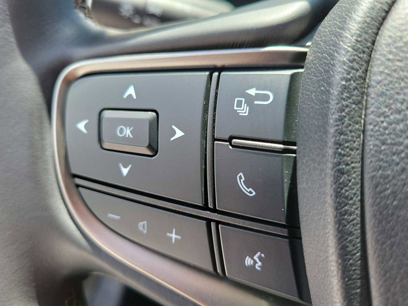 Used 2021 Lexus UX 200 w/ Accessory Package (Z1) FWD image 22