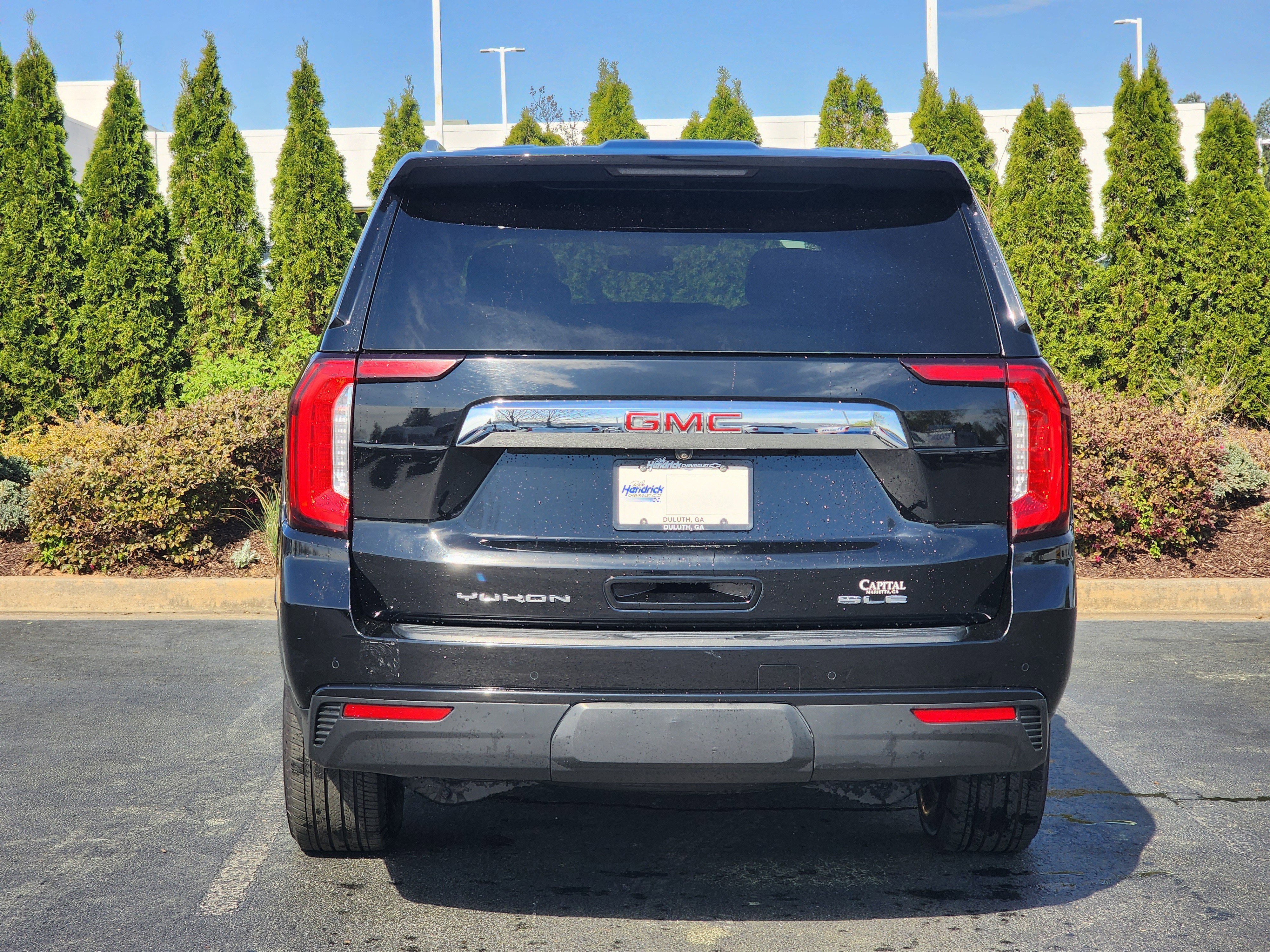 Used 2022 GMC Yukon XL SLE image 8