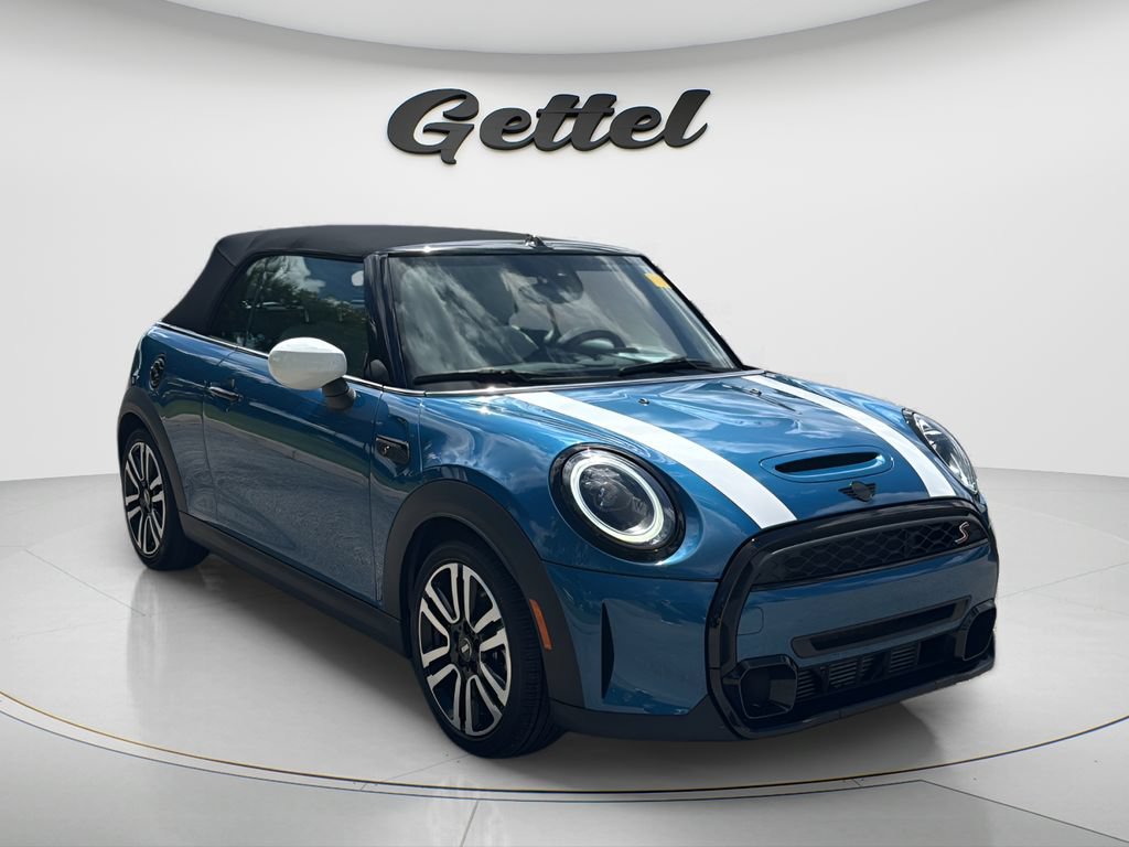 Used 2024 MINI Cooper S w/ Signature Upholstery Package FWD image 3