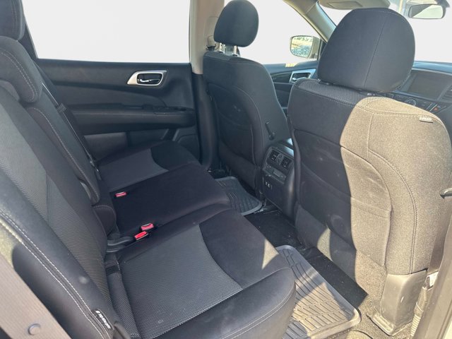 Used 2019 Nissan Pathfinder S image 13