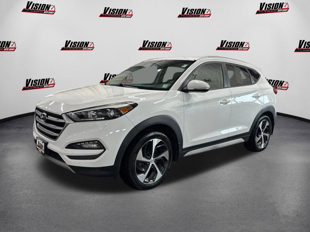 Used 2017 Hyundai Tucson Sport image 1