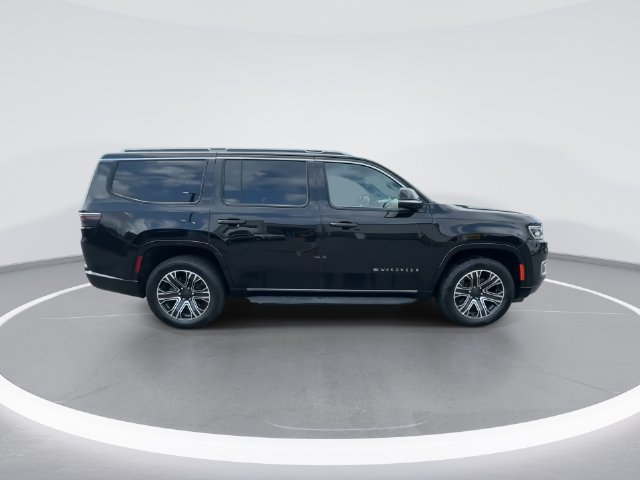 Used 2024 Jeep Wagoneer Series II w/ Flexible Seating Group AWD/4WD image 9