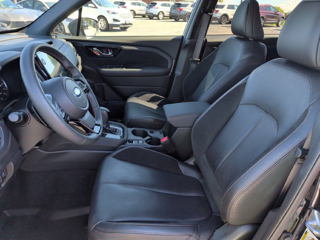Used 2025 Subaru Forester Touring AWD/4WD image 14