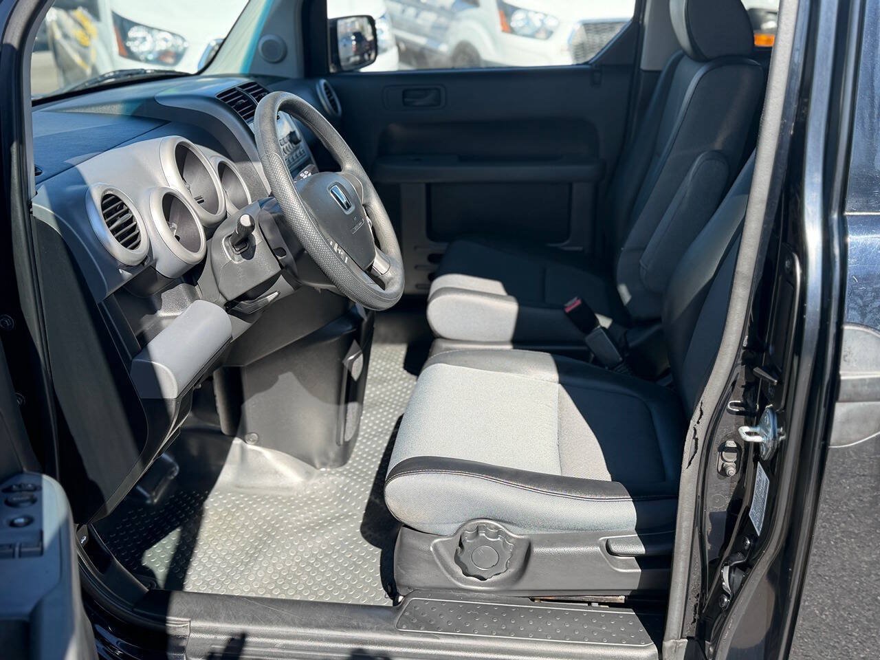 Used 2006 Honda Element EX image 9