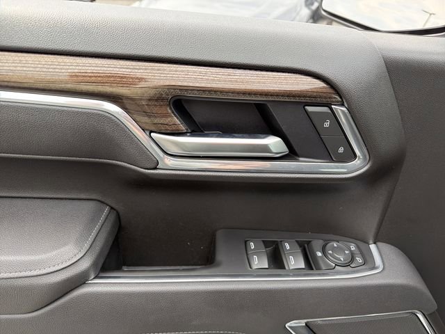 Used 2025 Chevrolet Silverado 1500 RST AWD/4WD image 16