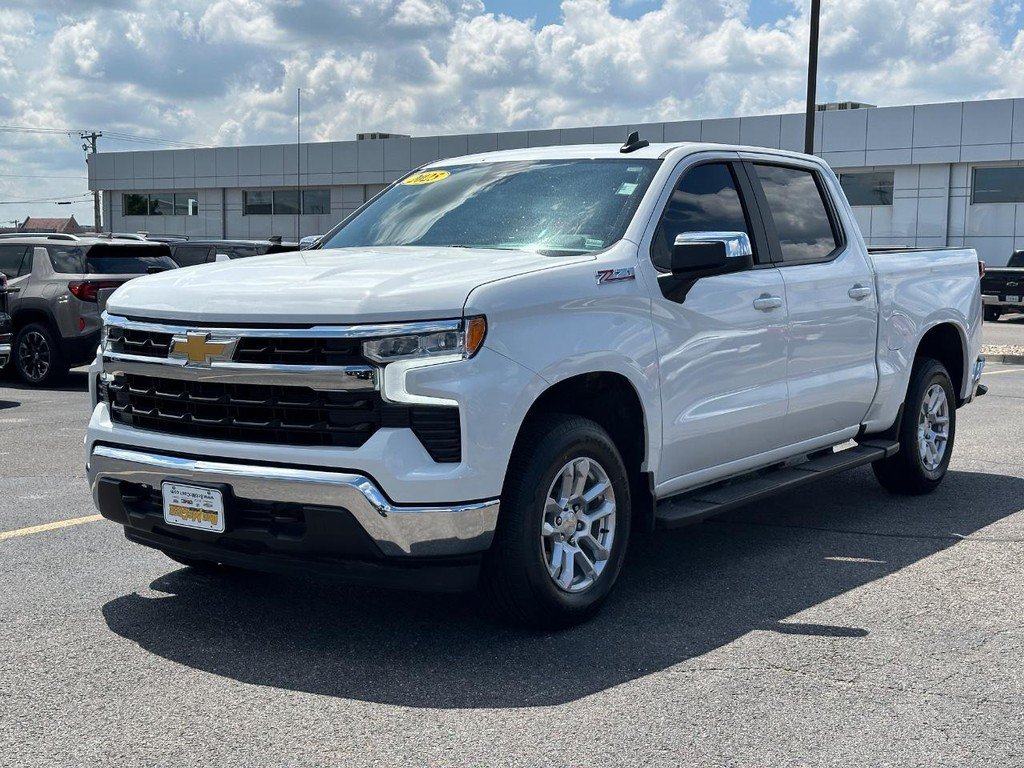 Certified 2025 Chevrolet Silverado 1500 LT AWD/4WD image 8