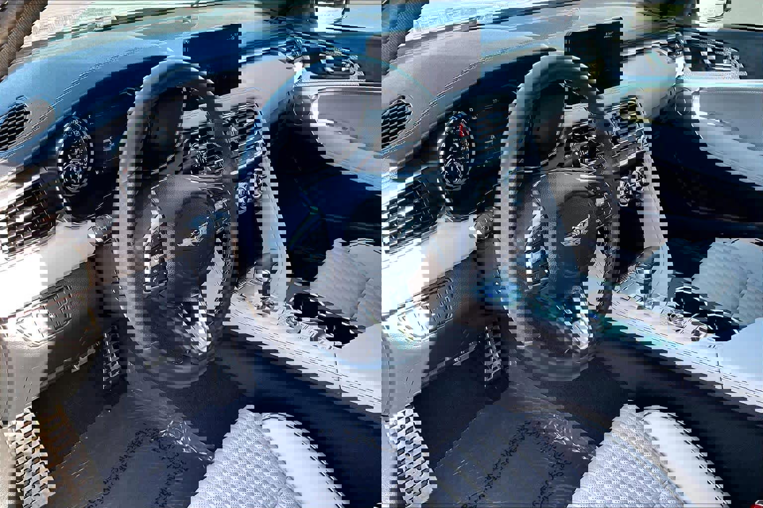 Used 2023 Genesis G70 2.0T w/ Sport Prestige Package image 17