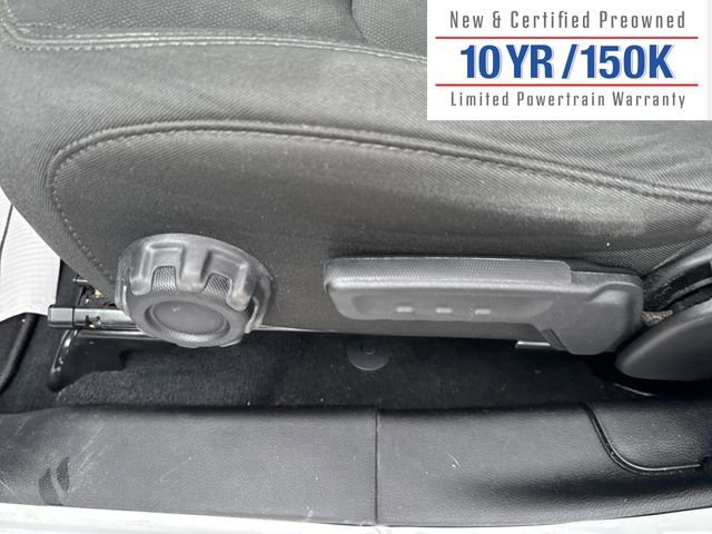 Used 2022 Jeep Wrangler Unlimited Sahara w/ Cold Weather Group image 16