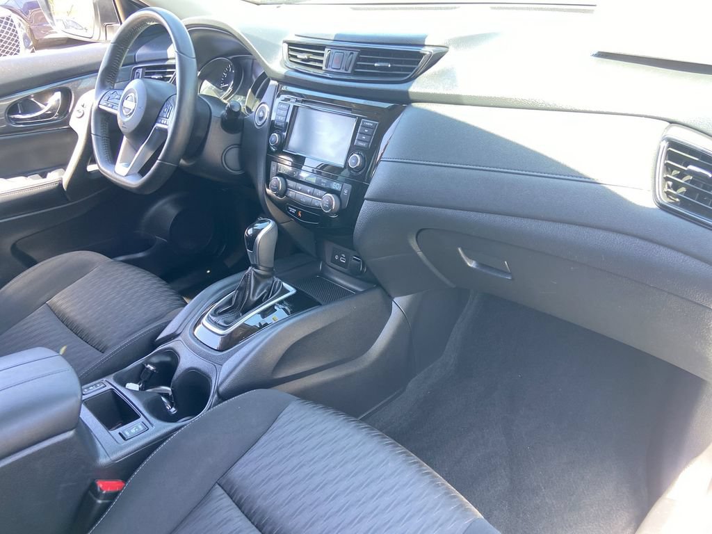 Used 2020 Nissan Rogue SV AWD/4WD image 24