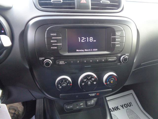 Used 2018 Kia Soul image 31