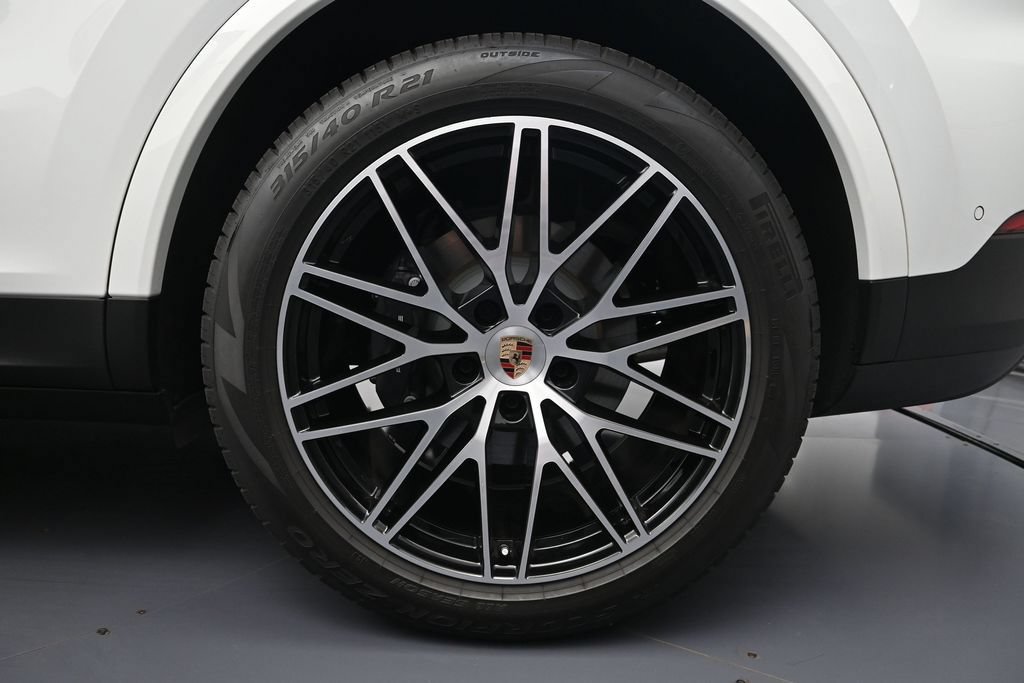 Certified 2026 Porsche Cayenne E-Hybrid Coupe AWD/4WD image 26