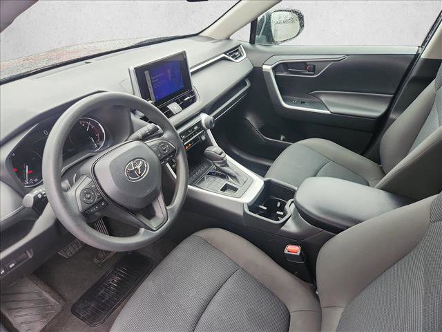 Used 2024 Toyota RAV4 LE AWD/4WD image 9