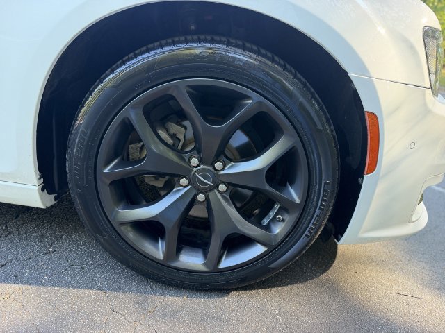 Used 2023 Chrysler 300 Touring L w/ Popular Equipment Group RWD image 45