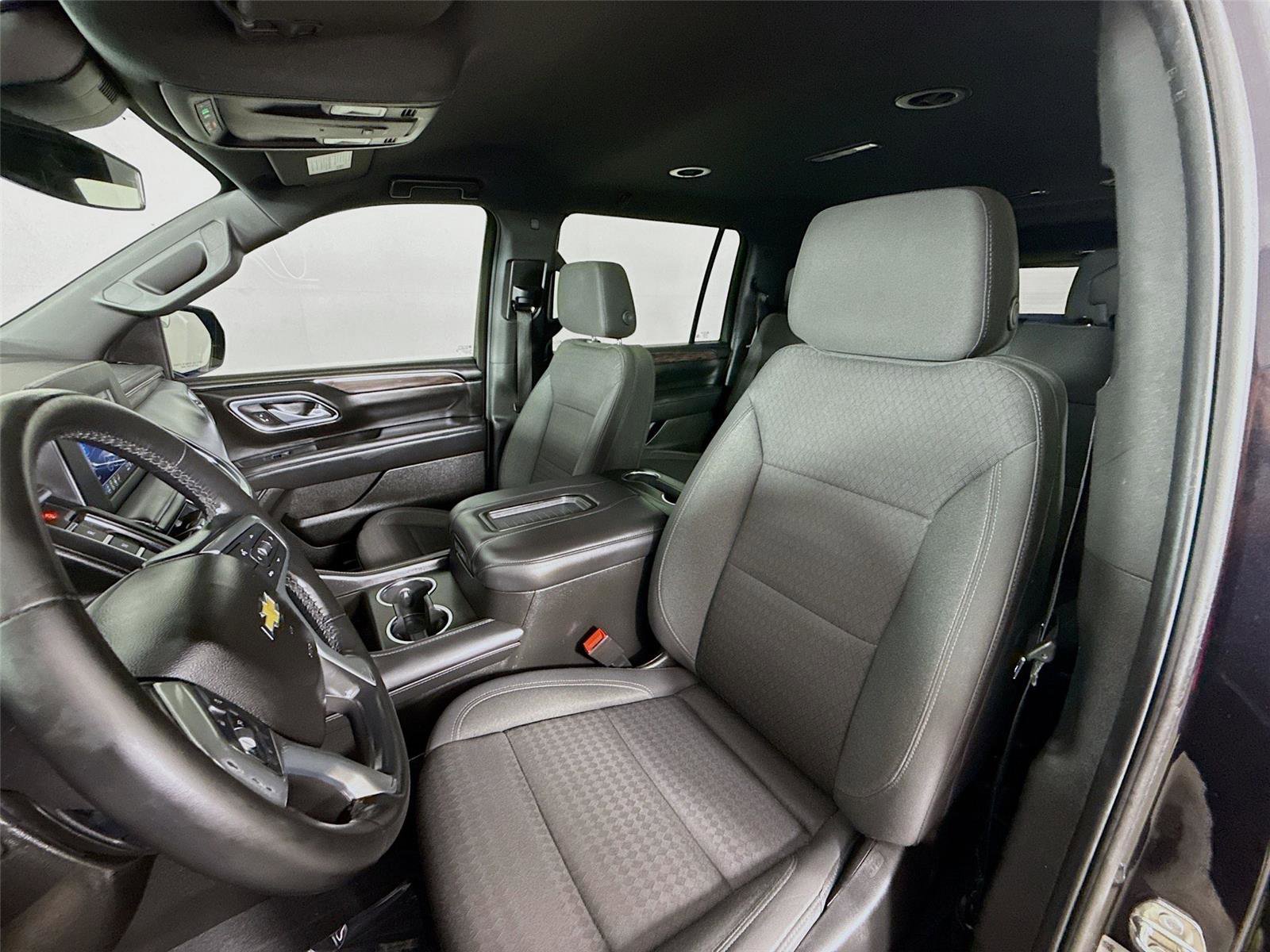 Used 2023 Chevrolet Suburban LS image 2