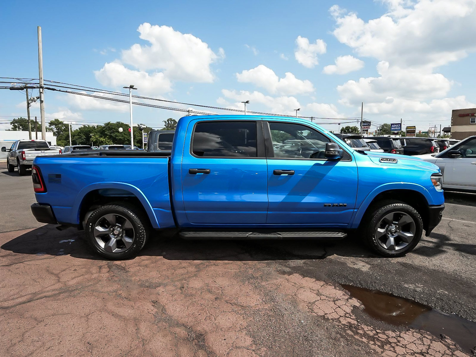 Used 2023 RAM 1500 Big Horn AWD/4WD image 7