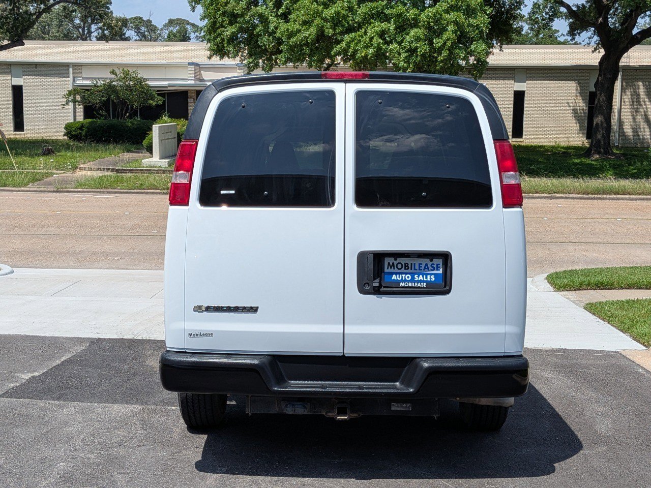 Used 2023 Chevrolet Express 3500 LS RWD image 6