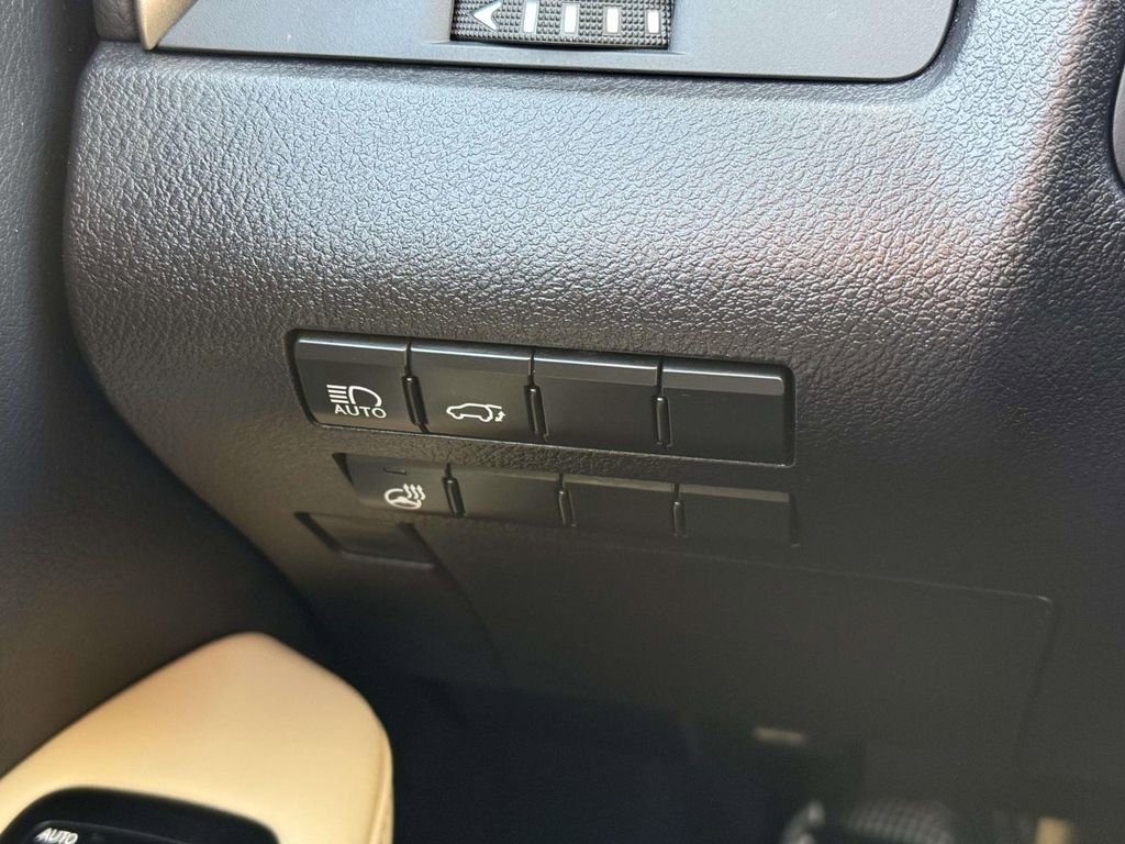 Used 2022 Lexus RX 350 AWD w/ Premium Package image 26