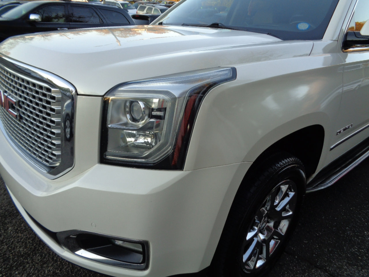 Used 2015 GMC Yukon Denali w/ Touring Package image 10