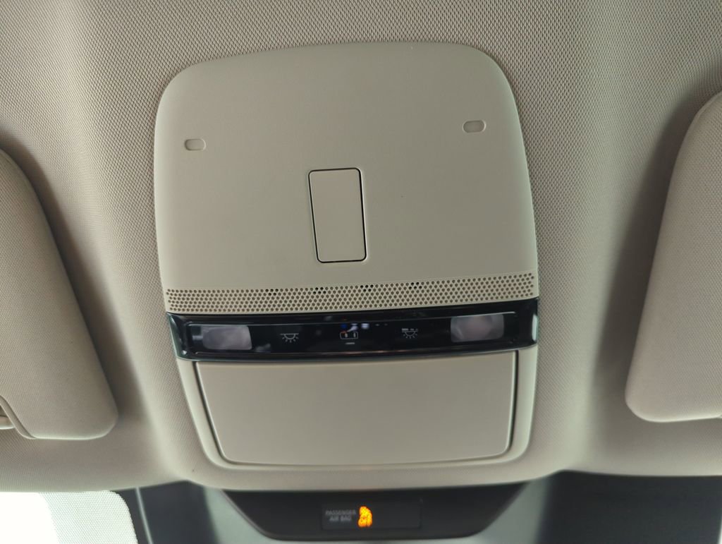 Used 2025 Nissan Murano SV image 29