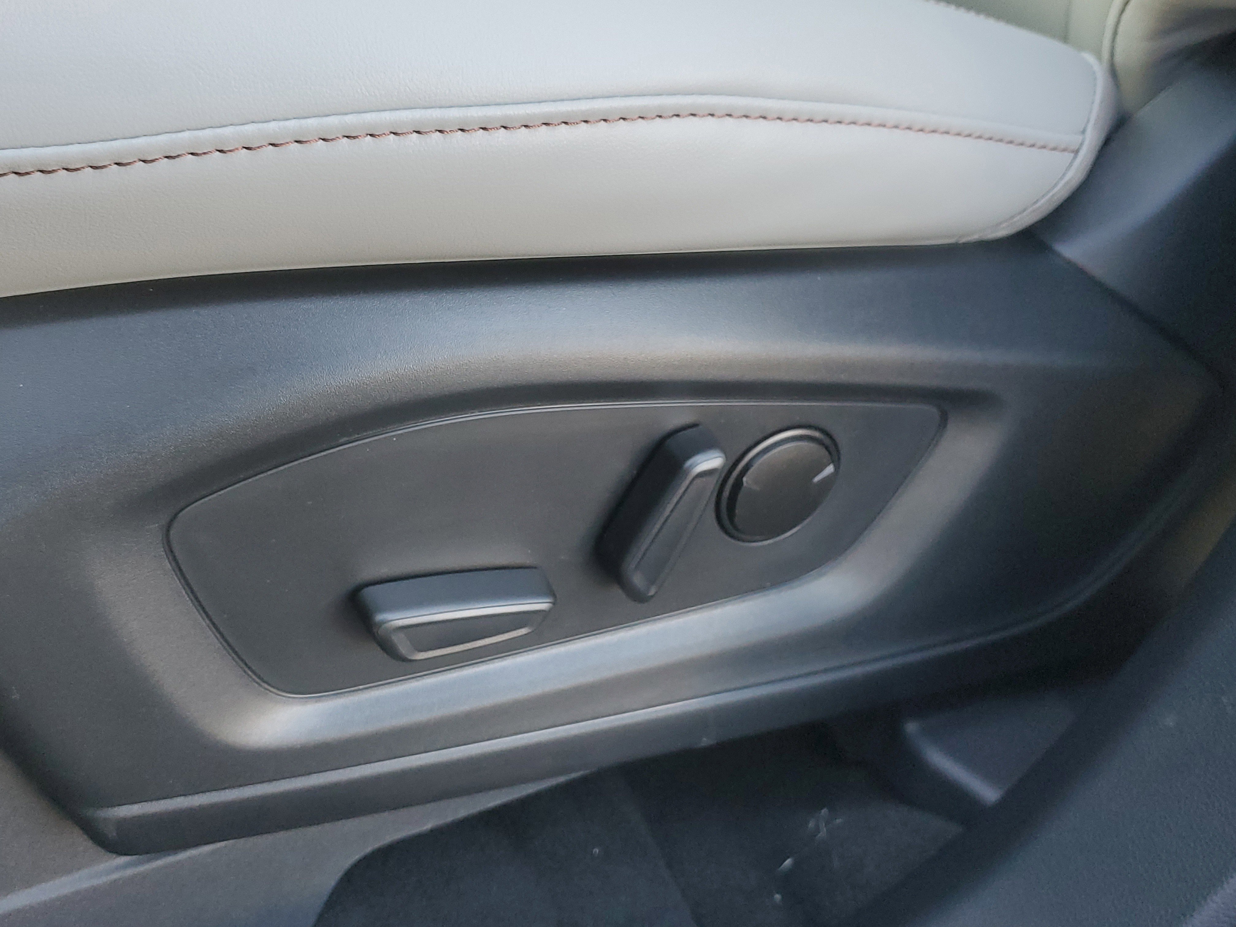 New 2025 Ford Explorer Active w/ Active Comfort Package image 20