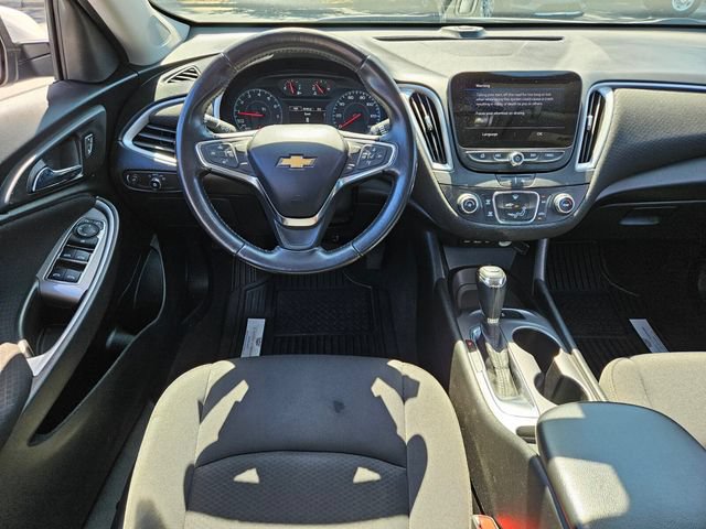 Used 2020 Chevrolet Malibu RS FWD image 12