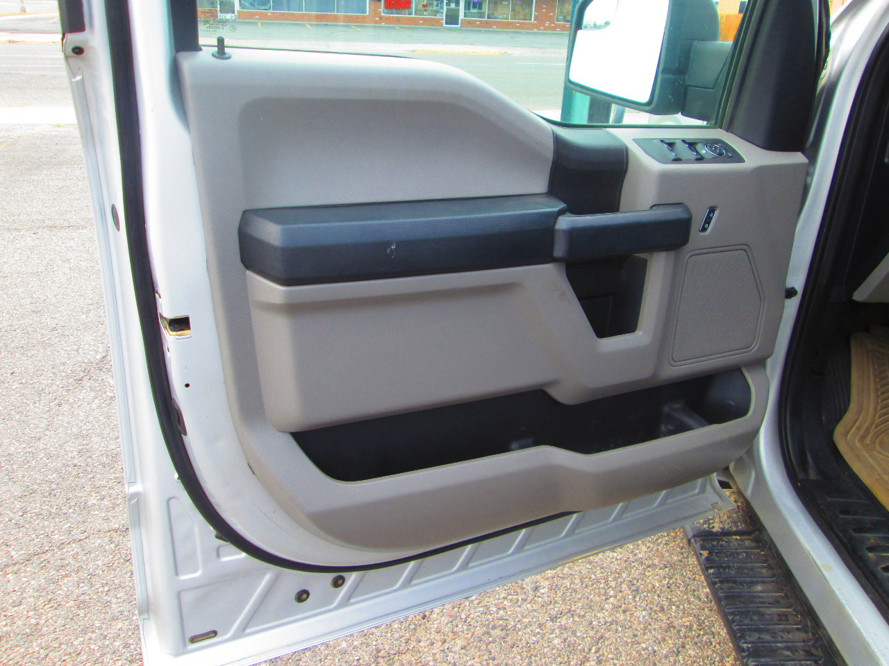 Used 2018 Ford F150 XL w/ Equipment Group 101A Mid image 10