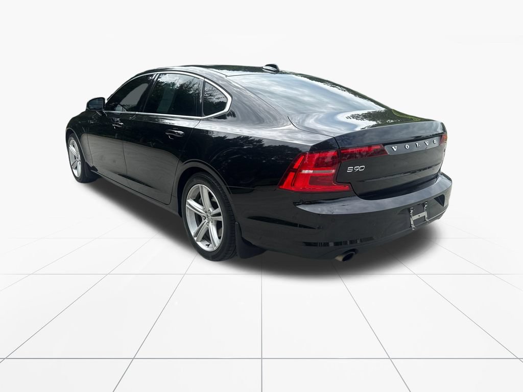 Used 2018 Volvo S90 T5 Momentum w/ Convenience Package FWD image 6