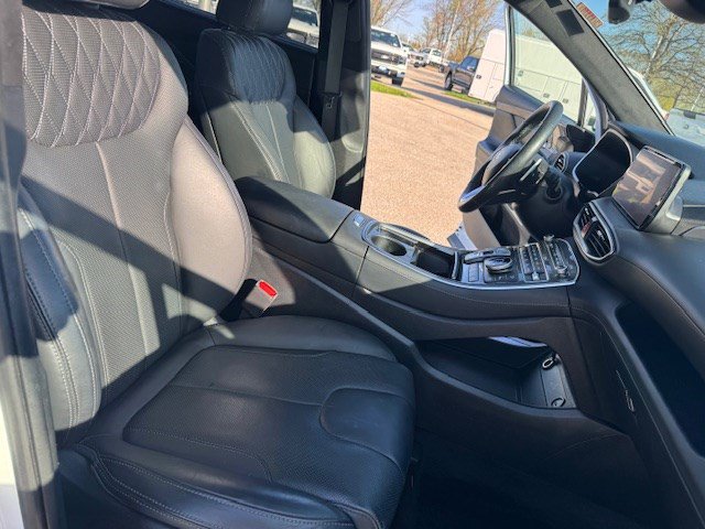 Used 2023 Hyundai Santa Fe Calligraphy image 40