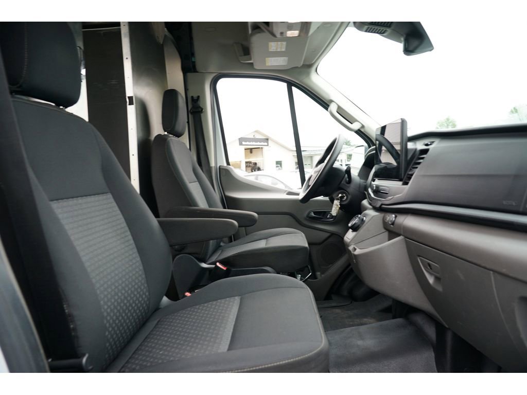 Used 2022 Ford E-Transit Medium Roof w/ Interior Upgrade Package image 22