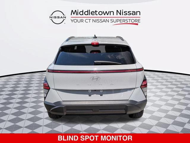 Used 2024 Hyundai Kona SEL AWD/4WD image 4