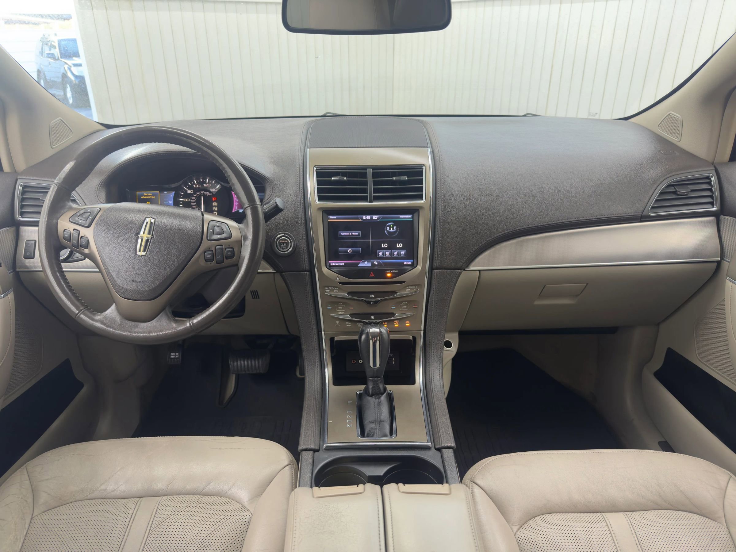 Used 2012 Lincoln MKX FWD image 14