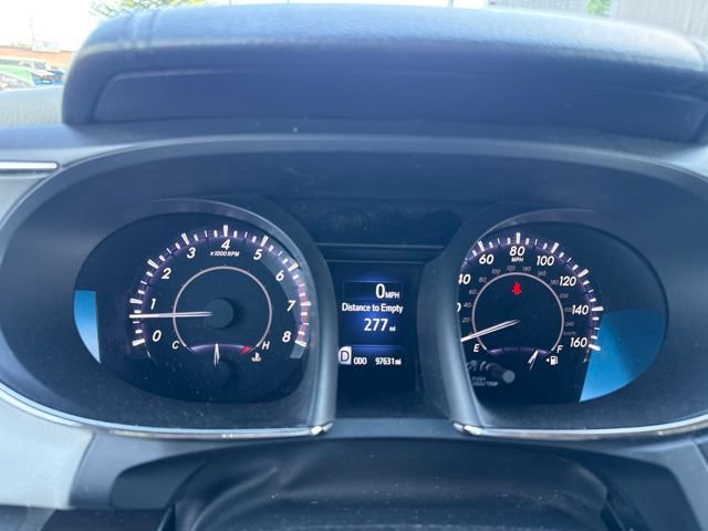 Used 2018 Toyota Avalon Limited FWD image 18