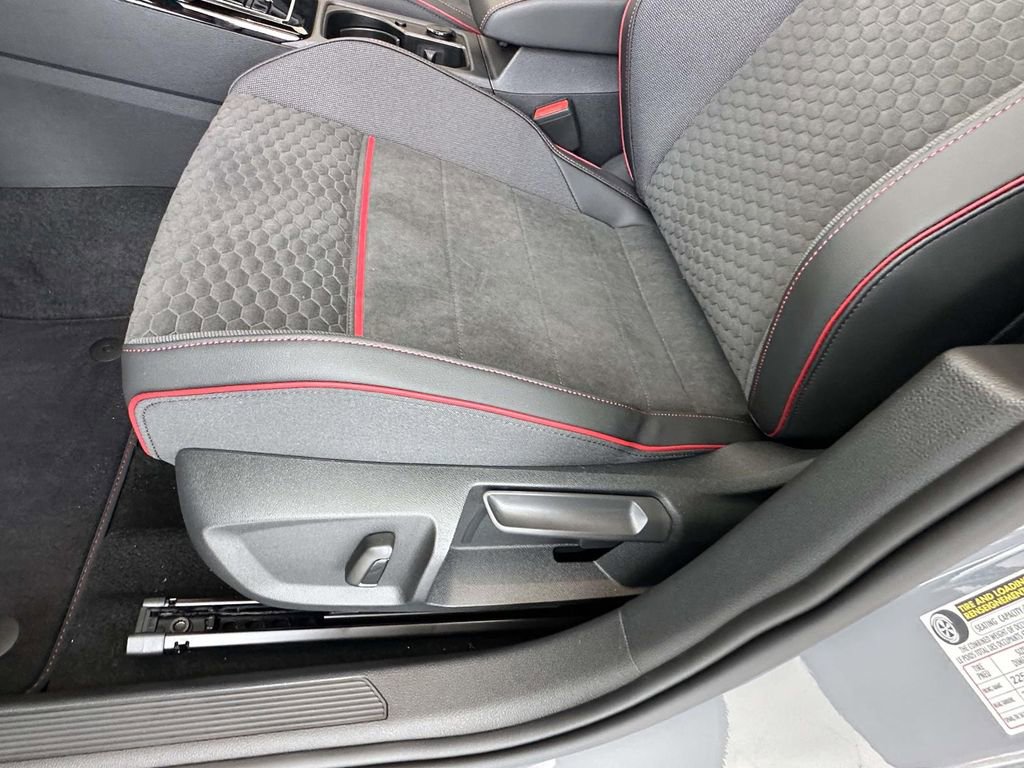 New 2026 Volkswagen GTI SE FWD image 14