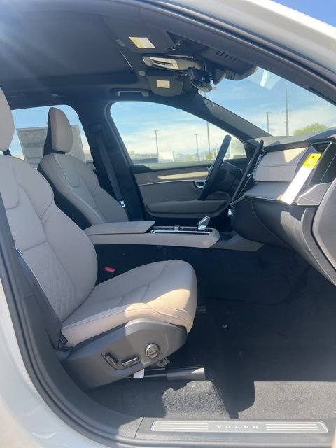 New 2026 Volvo XC90 B6 Plus w/ Protection Package image 32