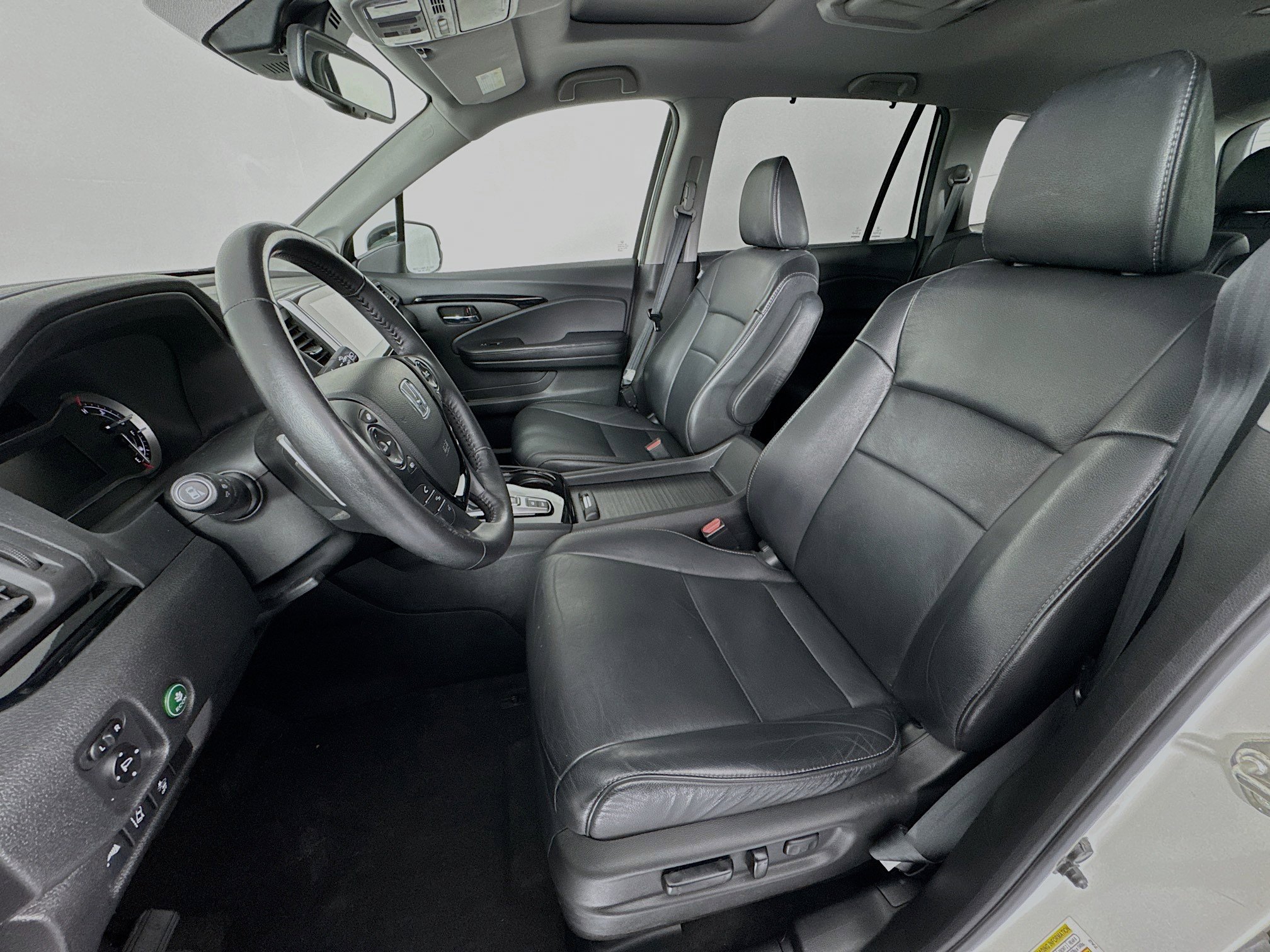 Certified 2018 Honda Pilot Touring image 21