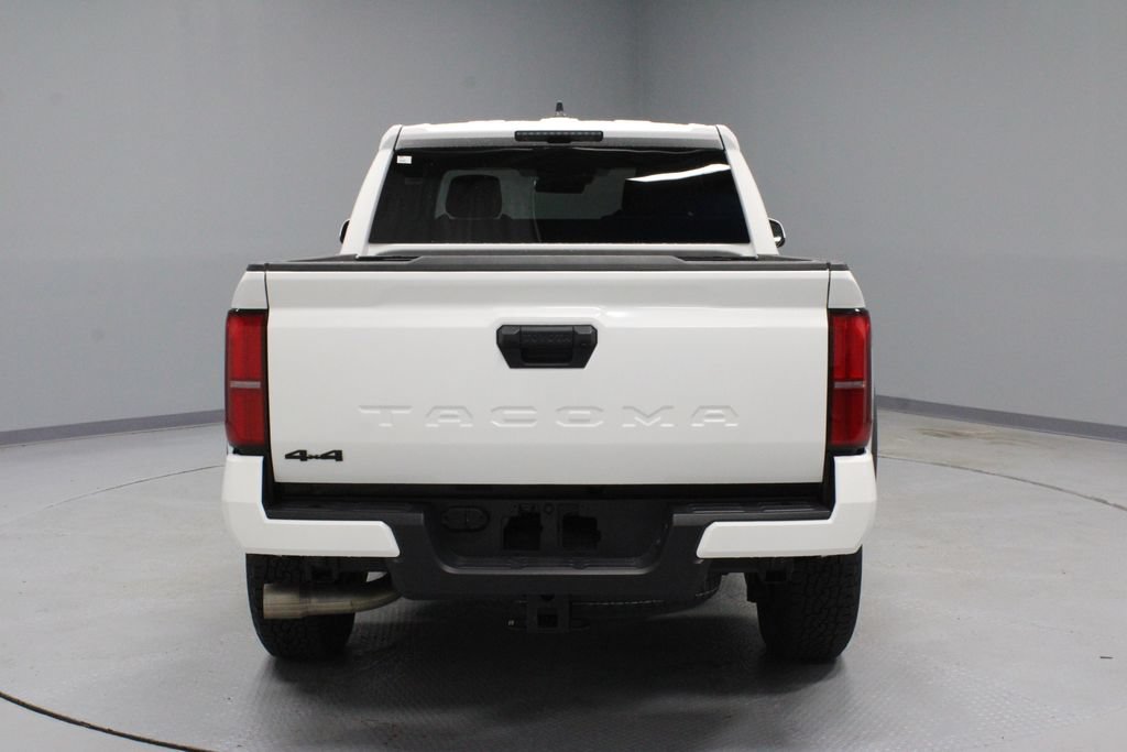 Used 2025 Toyota Tacoma TRD Off-Road AWD/4WD image 9