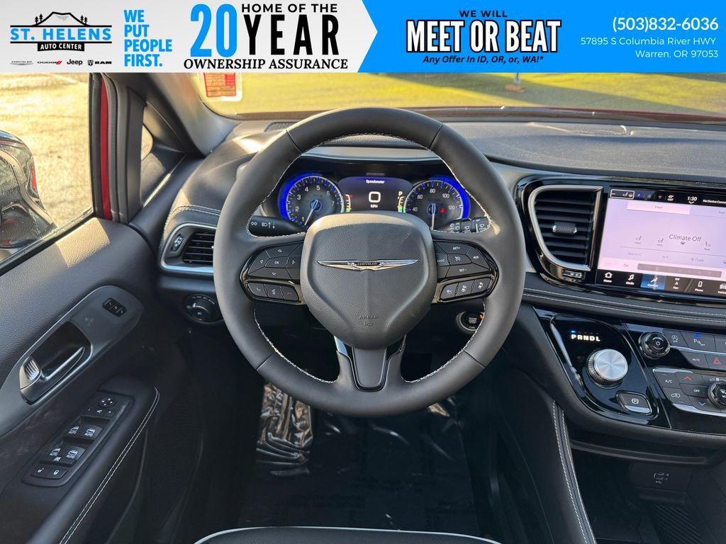 New 2026 Chrysler Pacifica Limited image 23