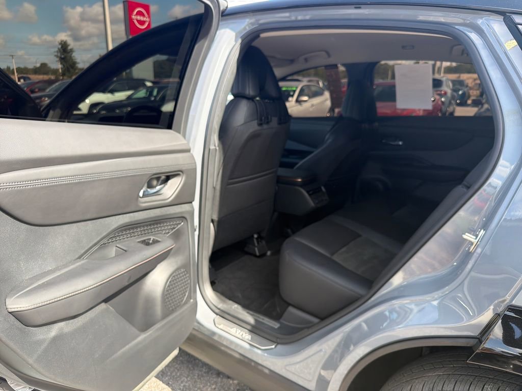 Certified 2024 Nissan Ariya AWD image 17