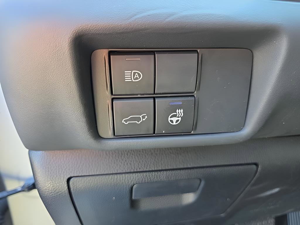 Used 2020 Toyota Highlander Limited image 9