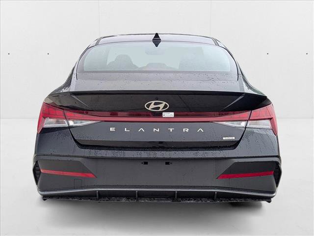 New 2025 Hyundai Elantra SEL image 7