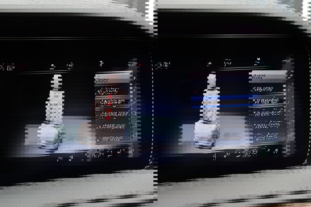 Used 2019 Mercedes-Benz S 560 Sedan image 30