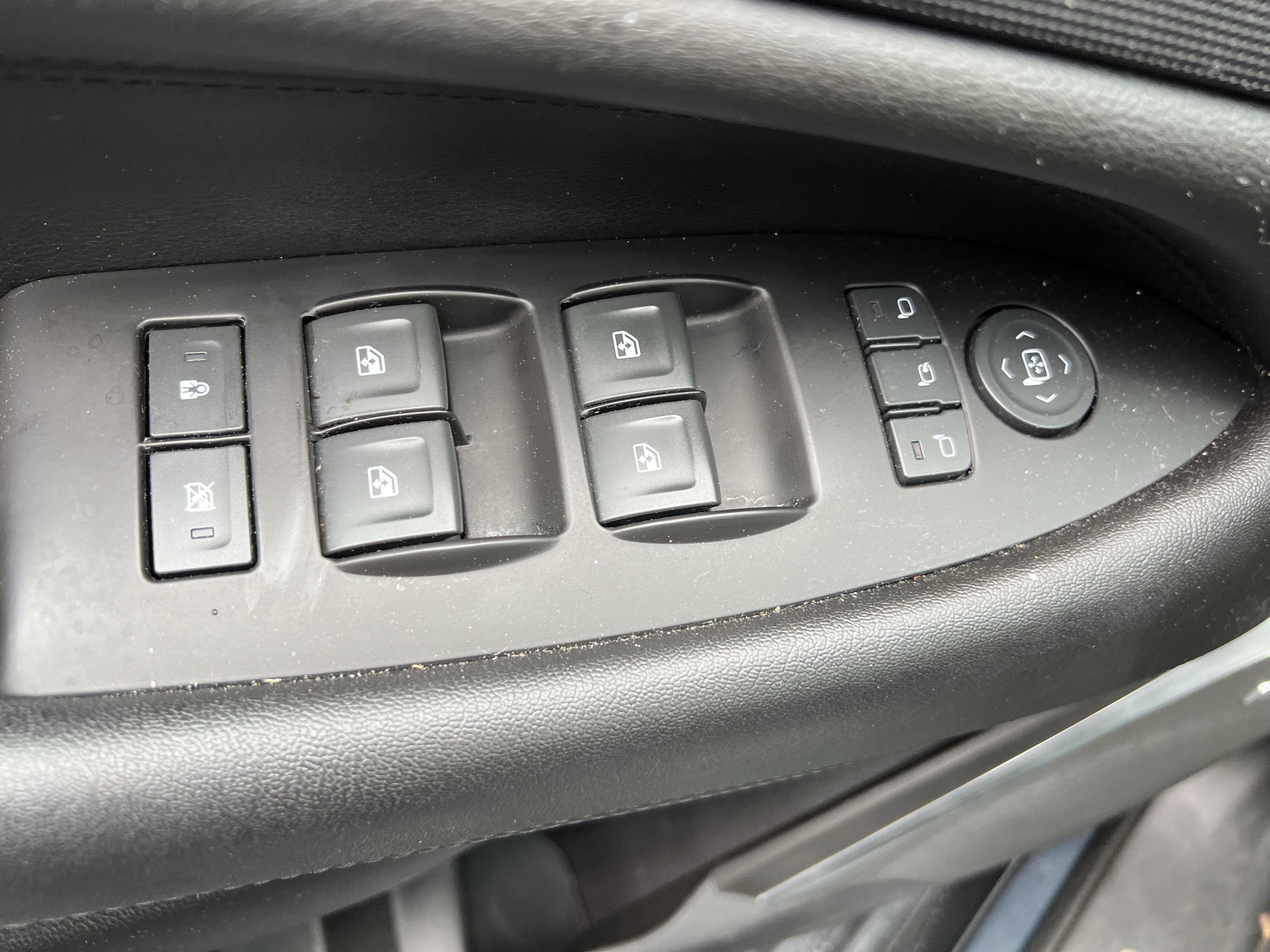 Used 2019 Cadillac Escalade ESV Luxury AWD/4WD image 15