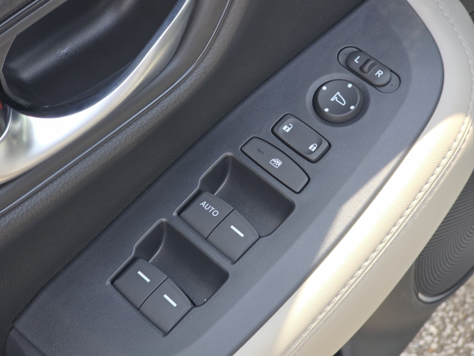 New 2027 Honda HR-V LX image 25