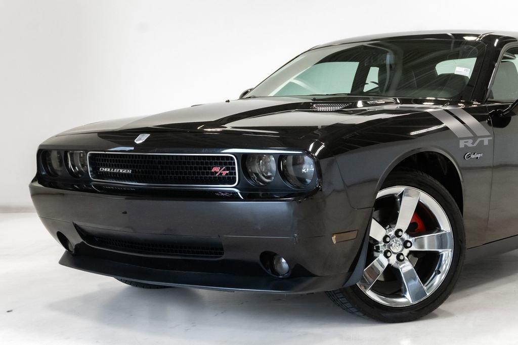 Used 2009 Dodge Challenger R/T RWD image 2