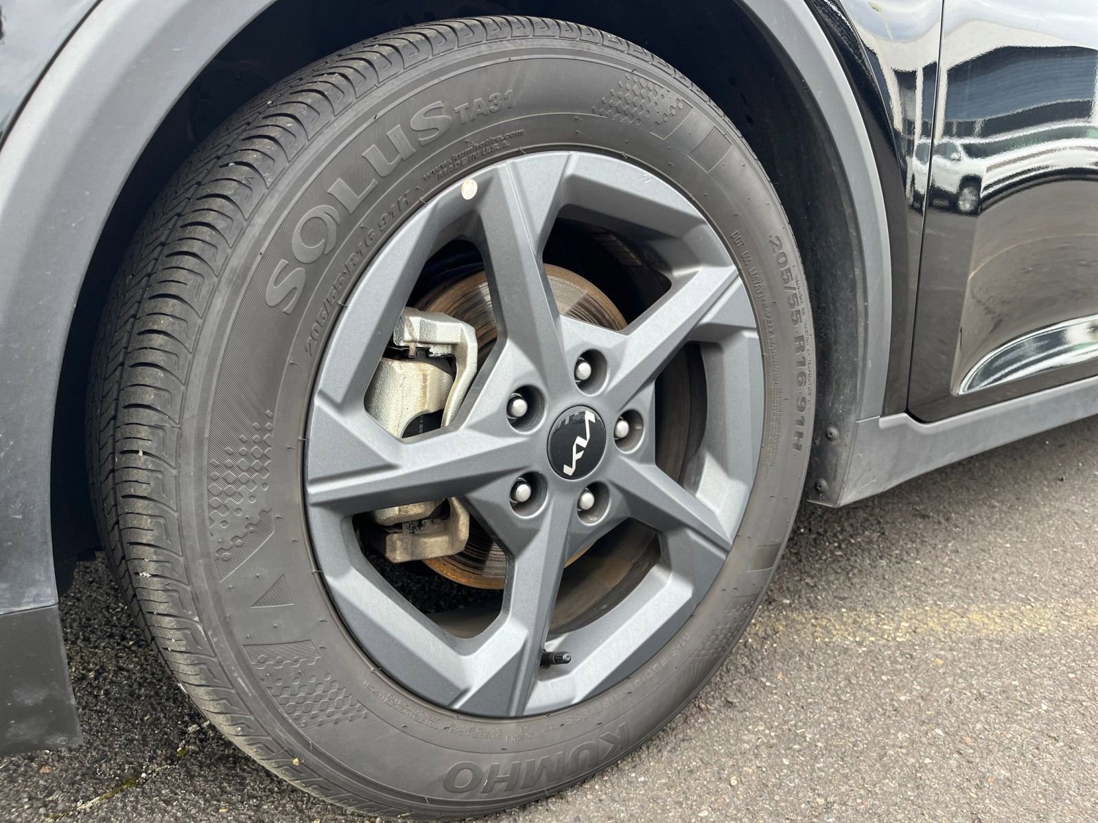 Used 2025 Kia K4 LXS image 29