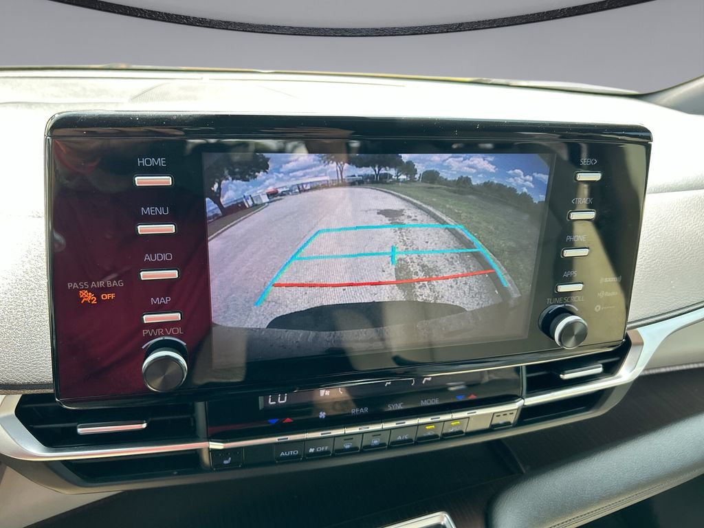Certified 2021 Toyota Sienna XLE FWD image 24
