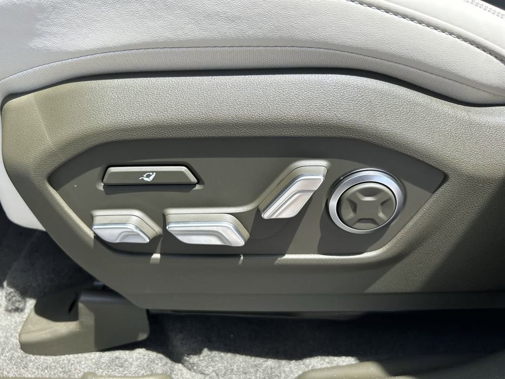 New 2025 Hyundai Santa Fe Calligraphy image 23