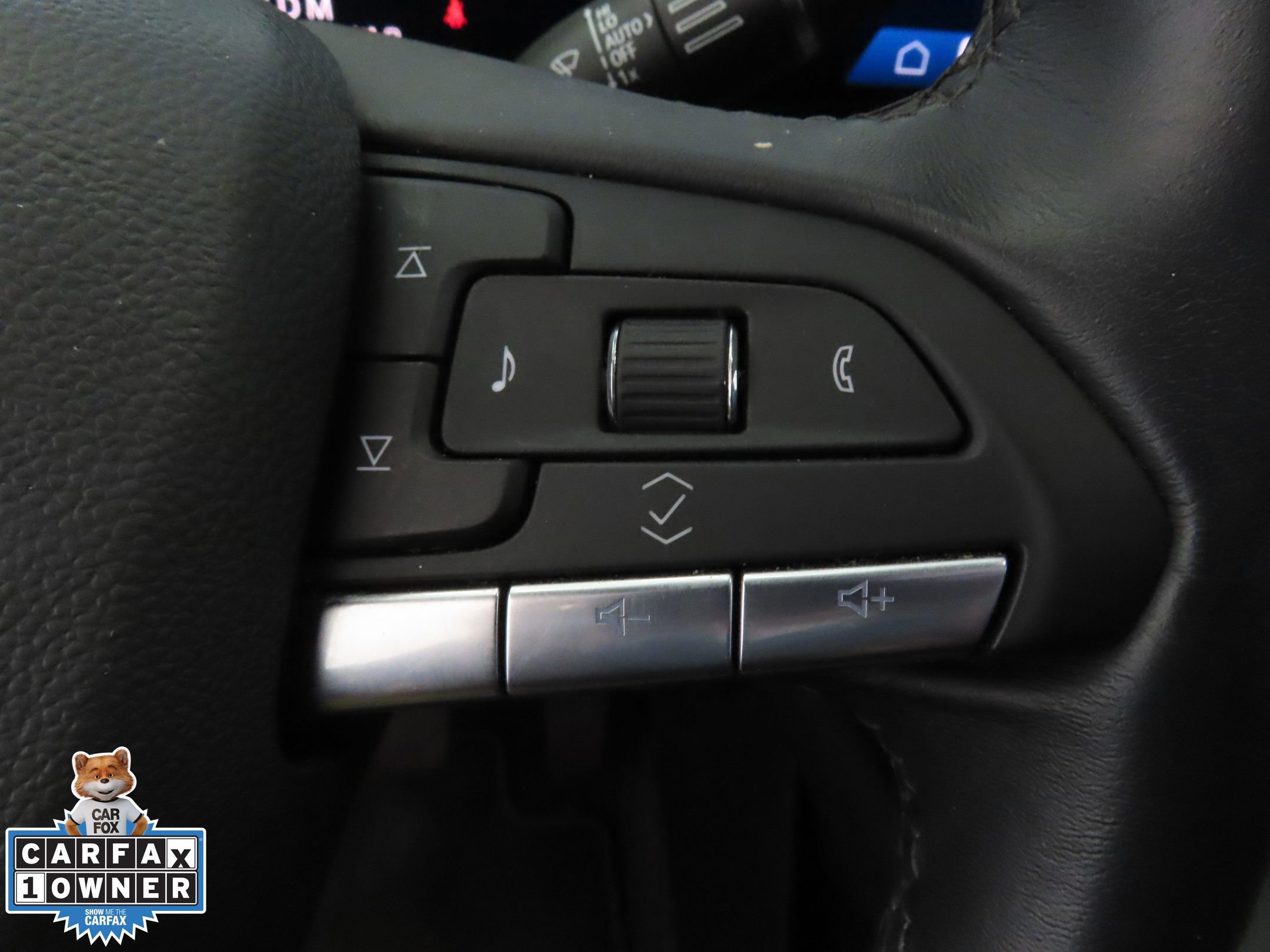 Used 2024 Cadillac XT4 Premium Luxury image 15