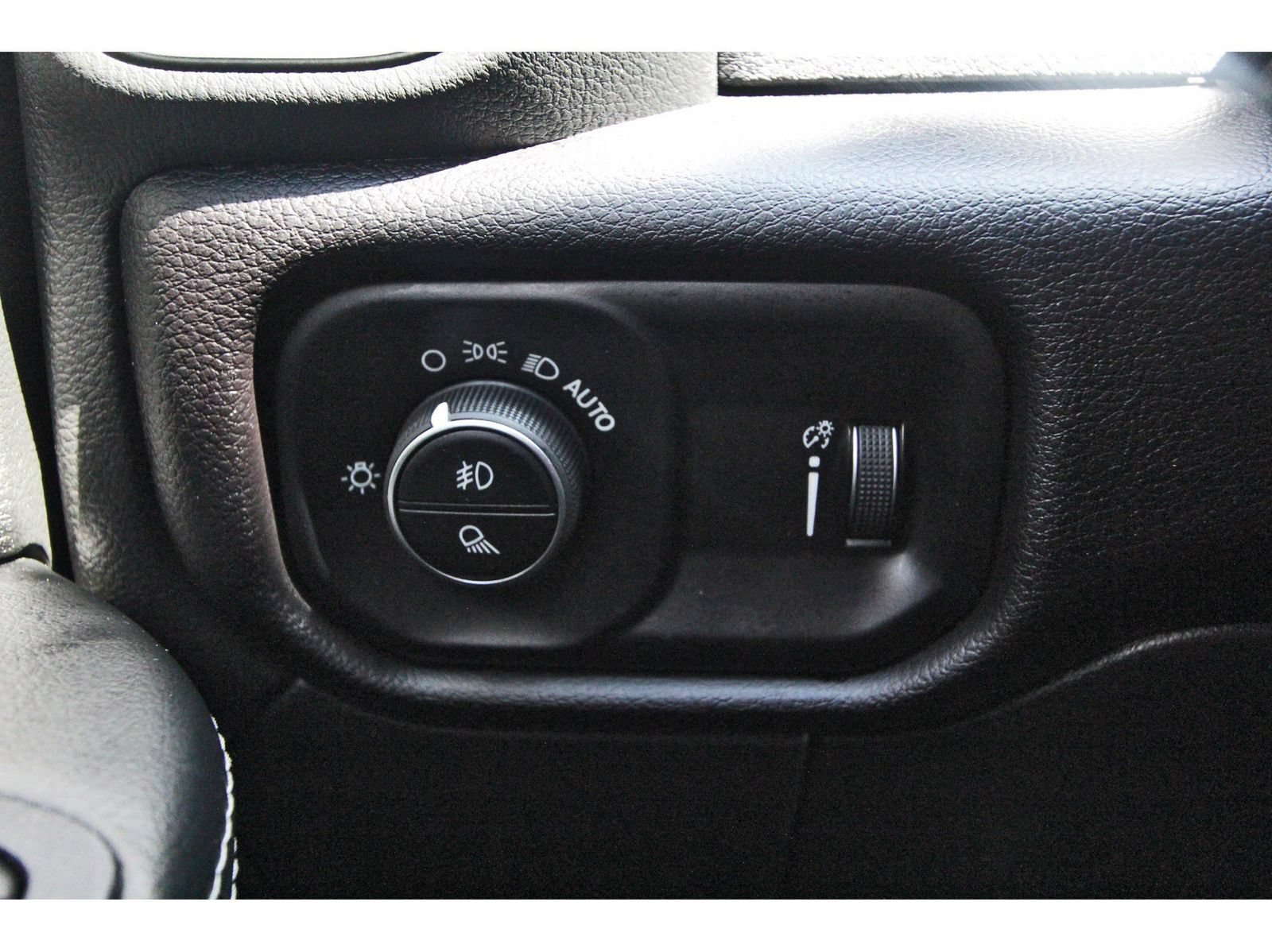 Used 2025 RAM 3500 Big Horn AWD/4WD image 20